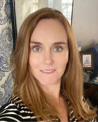 I lost my cousin three weeks ago today to cancer. She was 53 years old.  @leighmann727 was like an older sister to me. We grew up as only children  together in