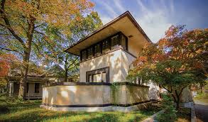 His prairie houses are easily recognizable thanks to certain features that are consistently repeated in all of them. Frank Lloyd Wright In Indiana Indiana Landmarks