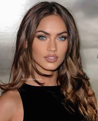 She wore this short hairstyle during one of her. Megan Fox In 2020 Megan Fox Hair Brunette Beauty Hair Beauty