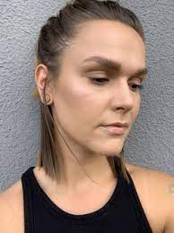 Without any makeup, you will see improved clarity, a more even skintone, and visibly diminished age i recently spoke to a clinique sales person at dillard's and she recommended this foundation for my dry, very sensitive skin. Clinique Even Better Foundation Test Erfahrungen Juli 2021