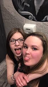 hey do u wanna come over and jus go off the fuckin rails together