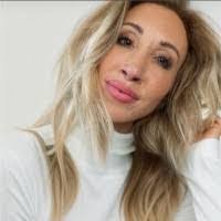 Amy Gilkison's Instagram, Twitter & Facebook