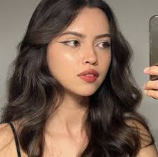 Pam Burbank's Instagram, Twitter & Facebook