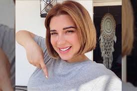 أعلنت الفنانة العمانية المقيمة في السعودية، زارا البلوشي، في مقطع فيديو متداول عبر وسائل التواصل الاجتماعي انفصالها عن زوجها الثاني، وذلك بعد زواج استمر لنحو شهر فقط. Ø¹Ù…Ø±Ù‡Ø§ Ù…Ø§ Ø§ØªØ¹Ø¯Øª Ø¹Ù„Ù‰ Ø­Ù‚ÙˆÙ‚Ù†Ø§ Ø£Ø³Ù…Ø§ Ø´Ø±ÙŠÙ Ù…Ù†ÙŠØ± ØªÙ†Ø´Ø± ØµÙˆØ±Ø© Ù„Ø²ÙˆØ¬Ø© ÙˆØ§Ù„Ø¯Ù‡Ø§ Ø§Ù„ÙÙ†Ø§Ù†Ø© Ø§Ù„Ù…Ø¹ØªØ²Ù„Ø©
