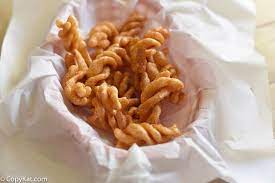 They'll fall to the bottom but will surface as they brown (about 2 minutes). Taco Bell Cinnamon Twists Copykat Recipes
