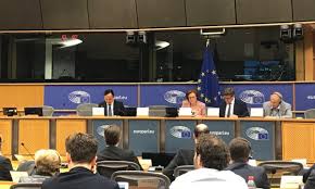 La şedinţa din plenul parlamentului european de la strasbourg, organizată în a doua jumătate a lunii aprilie, europarlamentarul român maria grapini a avut o atitudine critică faţă de ideile exprimate în public de emmanuel macron, preşedintele franţei. CorespondenÅ£Äƒ De La Bruxelles Viitorul 5g Al Europei DezbÄƒtut In Parlamentul European 21 10 2019 Bursa Ro
