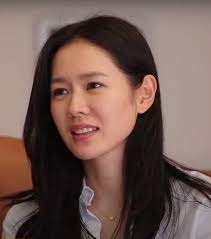 Pegasus dec 20 2012 2:10 am currently i believe that the beautiful and cute son ye jin is one of the best actress in korean! Son Ye Jin Age Height Biography Parents Sister Net Worth Awards List