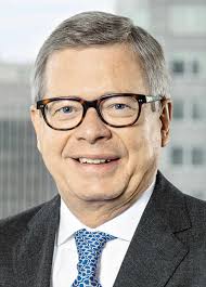 Konzern (dvb) legt halbjahresergebnisse 2017 vor 2017: Dvb Bank Risiken Auf Hohem Niveau Thb