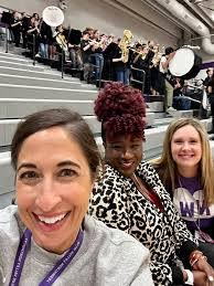 Leah Vomhof's Instagram, Twitter & Facebook