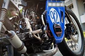 Disusul kemudian adanya rx king 2004 dan 2007 yang tampil dengan desain yang sedikit berbeda. Yamaha Rx King 135 Cafe Racer Bikebound