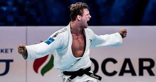 Dat is een ongelooflijk gevoel, was casses eerste reactie. Matthias Casse Uit Mortsel Verovert Goud Op Judo Masters In China Radio 2 De Grootste Familie