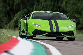 Technical specifications with features, performance (top speed, acceleration, etc.), design and pictures of the new huracán. 5 Grunde Warum Sie Sich Einen Lamborghini Huracan Kaufen Sollten Finestautomotive Com