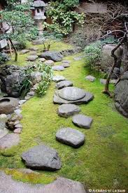 Dining Among The Intimate Gardens Of Machiya Houses In Kyoto Japanese Rock Garden Japanese Garden Japanese Garden Design