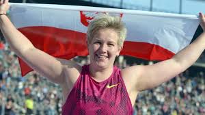 Poland's anita wlodarczyk competes in the women's hammer throw final during the athletics competition at the rio 2016 olympic games at the olympic stadium in rio de janeiro on aug. Leichtathletik Wlodarczyk Hammer Weltrekord Beim Istaf Augsburger Allgemeine