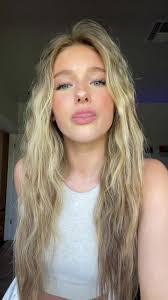 Bella Stokes's Instagram, Twitter & Facebook