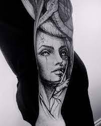 Natalie Yelland's Instagram, Twitter & Facebook