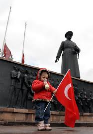 Minik Irmak Torene Damga Vurdu 3 Radikal Turkiye Turkler Bayrak Askeri