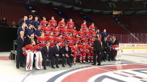 Ota yhteyttä sivuun canadiens de montréal messengerissä. Canadiens Montreal Auf Twitter On Se Prepare Pour La Photo D Equipe Getting All Set Up For The Team Photo Gohabsgo