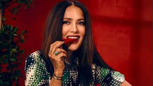 Salma hayek says her daughter is her greatest teacher, greatest joy and greatest hope. Salma Hayek S Daughter Inspired Her To Grow Her Veggies Vts Celeb