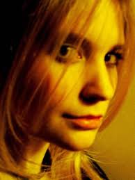 I often wonder how Leanne was "discovered", she's so perfect to lead SN!  Her love and knowledge of music, her winning combination of pushing and  supporting, her vulnerability, her strength and confidence.