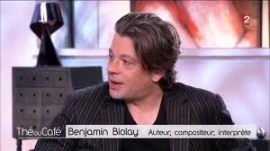 Un jour, jojo regarde à la télévision un reportage sur un avocat brillant, maître jacquard, qui. Fandebenjaminbiolay Benjamin Biolay The Ou Cafe Youtube Facebook