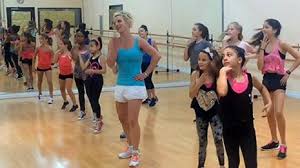 Britney Spears Teaches A Kids Dance Class Loop Tonga