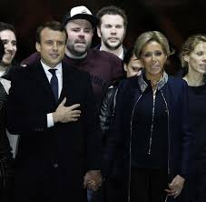 In frankreich hat emmanuel macron daher neue maßnahmen verkündet. Brigitte Macron Sie Ist Eine Prasidentenfrau Der Ganz Anderen Neuen Art Welt