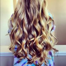 People can be born with naturally curly hair, or can perm it to create artificial curls. Wavy Hair Tumblr Back Of Head