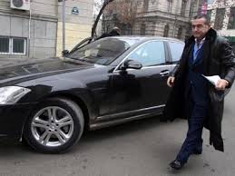 Proiectul va fi ridicat în locul reprezentanțelor țiriac auto din zona expoziției. Trei Dintre HoÅ£ii Masinii Lui Gigi Becali Au Fost ArestaÅ£i