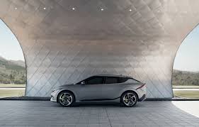 Mar 30, 2021 · kia revealed more specs about the ev6 electric vehicle.; Kia Ev6 Redefines Boundaries Of Electric Mobility With Inspiring Design Exhilarating Performance And Innovative Space Auto Futures