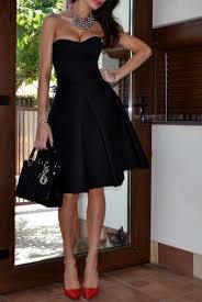 Love The Red Heels And Chunky Necklace The Tres Chic Satin Homecoming Dress Pretty Dresses Fashion