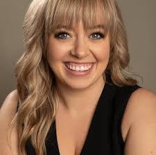 Ashlee Connell's Instagram, Twitter & Facebook