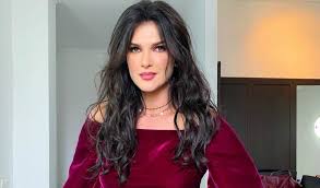 Monica elena barladeanu locul nasterii: Monica BarlÄƒdeanu VorbeÈ™te Despre Propria ExperienÈ›Äƒ Cu ViolenÈ›a DomesticÄƒ La Premiera Filmului Voci NetÄƒcute Elle Ro