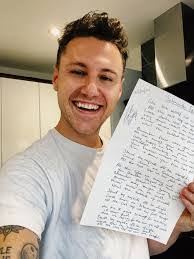 Amanda Brough's Instagram, Twitter & Facebook