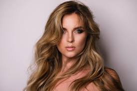 Ahead, 49 layered hairstyles and haircuts you'll want to show your hairdresser asap. Hairstyles For Thick Coarse Hair 30 Easy Styles For 2019
