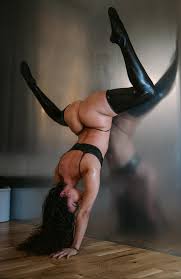 erotic strength - pictures, memes and posts on JoyReactor