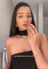 Sleek Black Hairstyles: Outfit Ideas & Inspiration