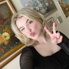 Grace Morrow (@realgmorrow)