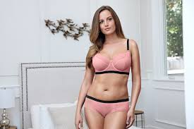 Do you find your underwired bras painful? Does Your Bra Hurt You Here S How To Fix It Parfaitlingerie Com Blog