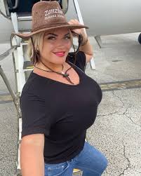 Foto de Olyria Roy 94066 - Imagen