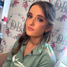 Festival glam🩷 . #makeup #makeupartist #makeuplooks #makeuptransformation  #makeupinspo #under_ratedmakeup #undiscovered_muas #undiscoveredmuas  #makeupgoneglam #wakeup2slay #makeupfanatic1 #makeupmafia #lfl  #staceymariecarnivalpalette #peachesandcream ...