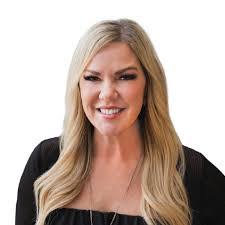 Sara Tefft's Instagram, Twitter & Facebook