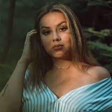 Natasha Fisher's Instagram, Twitter & Facebook