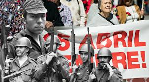 Na madrugada de 25 abril de 1974, forças militares ocuparam pontos estratégicos em lisboa e derrubaram a ditadura do estado novo, implantada também por militares em 1926. Quiz Acha Que Sabe Tudo Sobre O 25 De Abril Publico