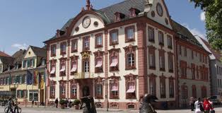 See tripadvisor's 5,248 traveller reviews and photos of offenburg tourist we have reviews of the best places to see in offenburg. Offenburg Bekommt Neue Kammerin Der Neue Kammerer