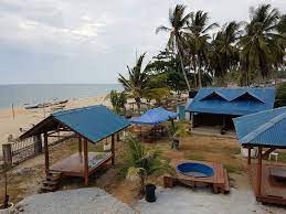 Itu lah salah satu keunggulan dari pantai baron. Chalet Birra Pata Home Facebook