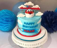 First cake smash smashcake cakesmash ideas boy 1 year balloons flags decor rafinad red blue clouds sky smile face happy happiness studio air airplane plane pilot aviator theme birthday traveller. Cakes By Anu Aeroplane Theme Cake For 1st Birthday Facebook