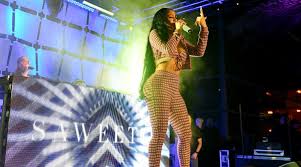 Текст doja cat — streets. Saweetie Calls Out Her Label For Dropping Doja Cat Collaboration Early Archives T Shirt Classic