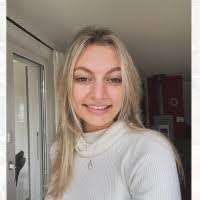 Mia Mohr's Instagram, Twitter & Facebook