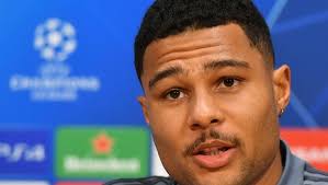 Find out everything about serge gnabry. Gnabry Schiebt Liverpool Die Favoritenrolle Zu